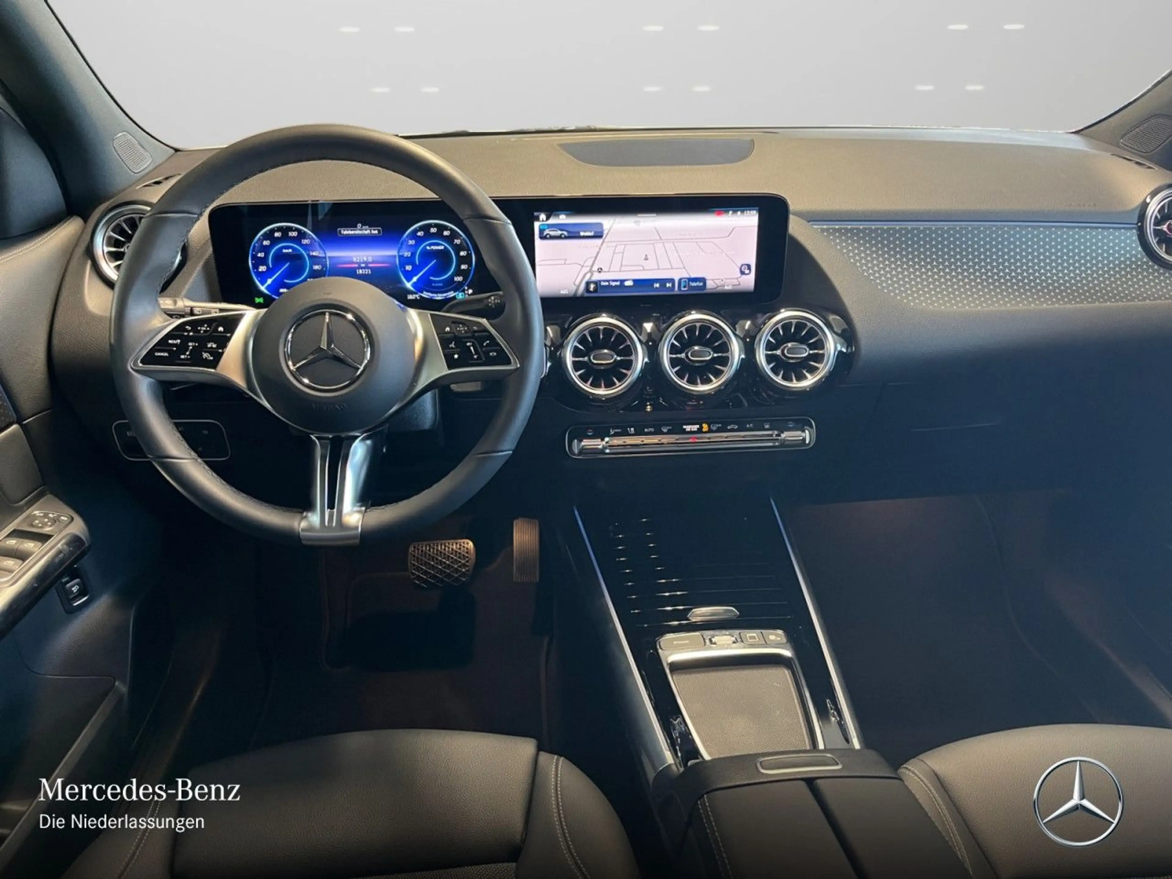 Mercedes-Benz EQA 250 PROG+PLUS-PAKET+AHK+PANO+KAMERA+KEYLESS — photo 13