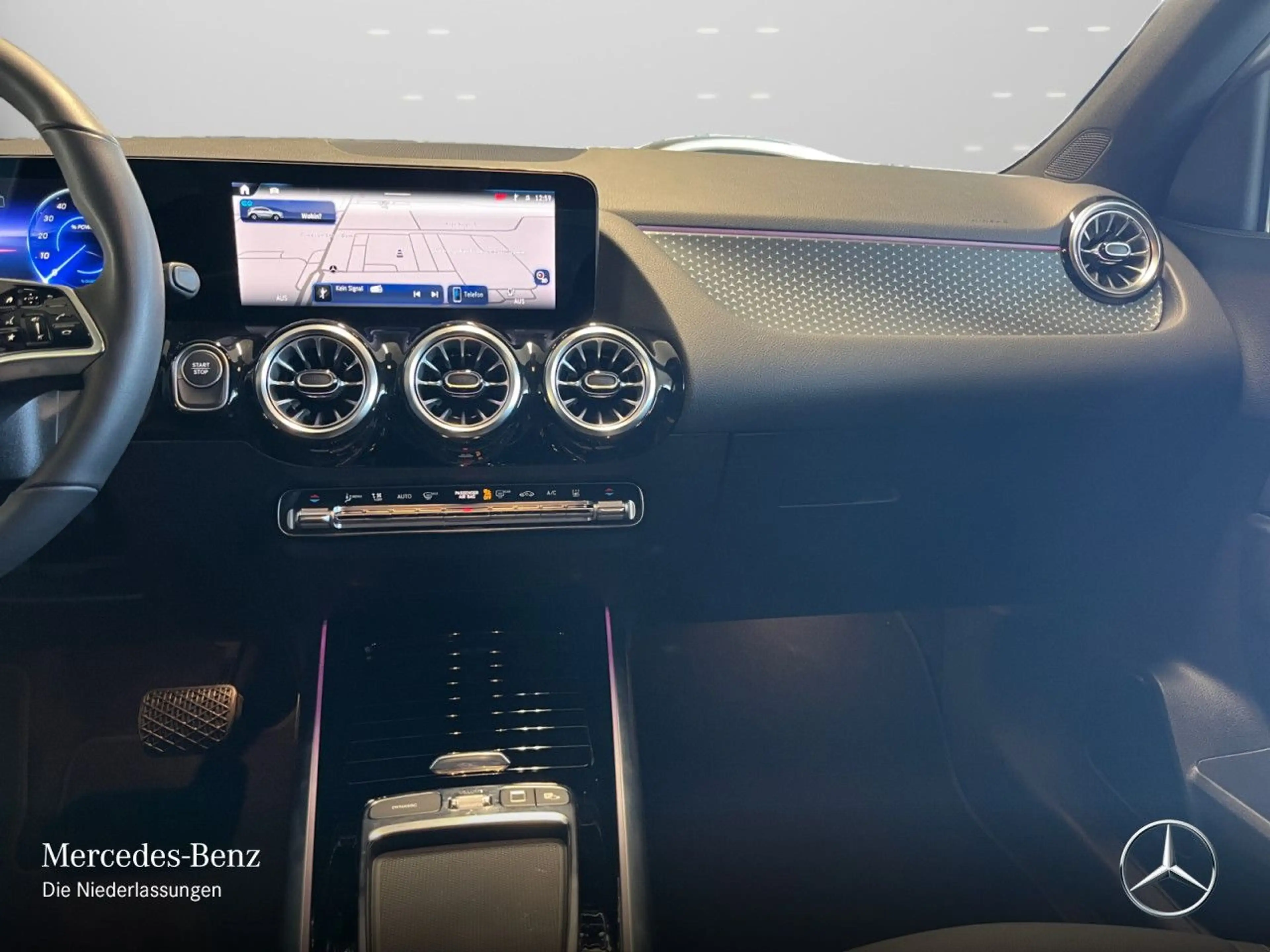 Mercedes-Benz EQA 250 PROG+PLUS-PAKET+AHK+PANO+KAMERA+KEYLESS — photo 15