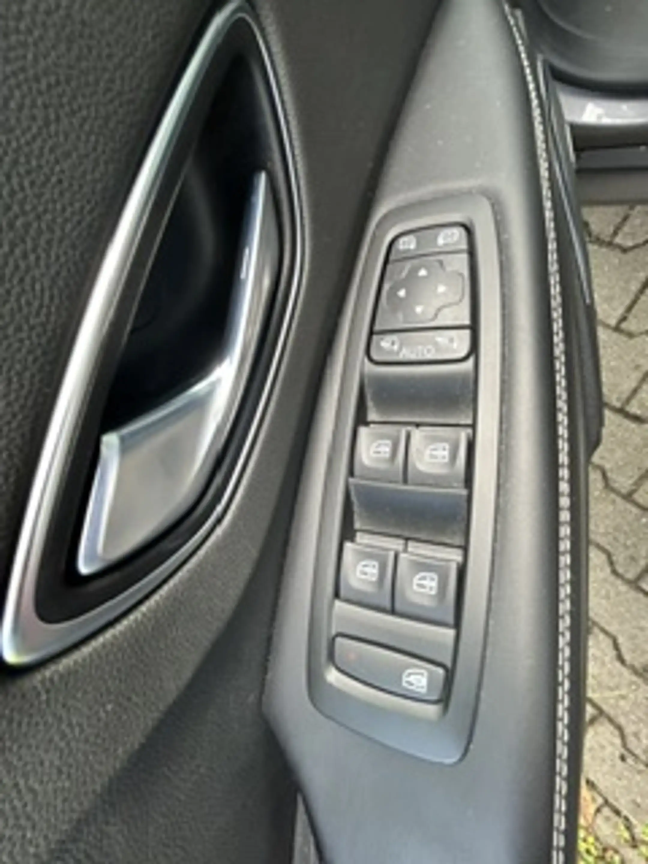 Renault Scenic Initiale Paris — photo 14