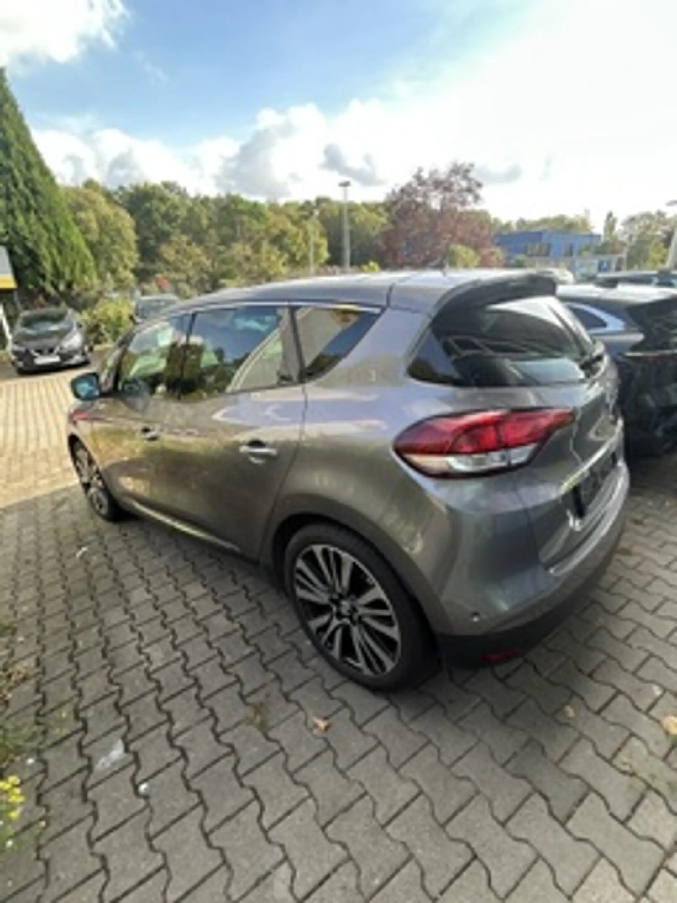 Renault Scenic Initiale Paris — photo 3