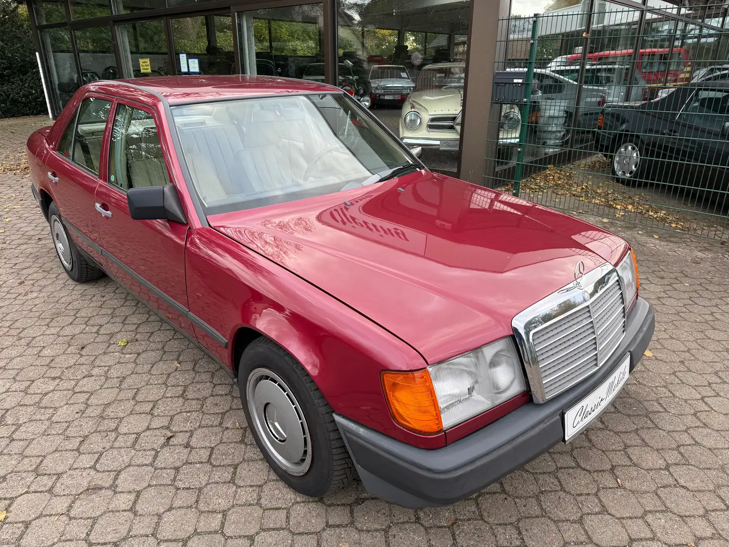Mercedes-Benz E 230 E W124 *HU neu*H-Kennzeichen*Klima*eSD*AHK* Червоний - 1