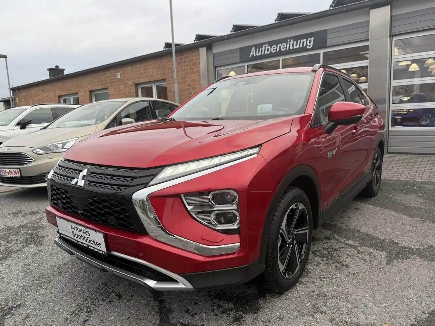 Mitsubishi Eclipse Cross Plug-In Hybrid 4WD Intro AHK Rot - 2