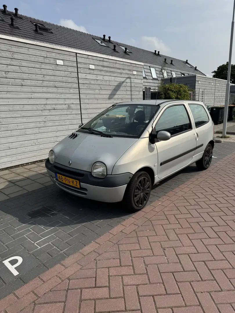 Renault Twingo 1.2 AIRCO!! VOLLE JAAR APK!!! Grijs - 1