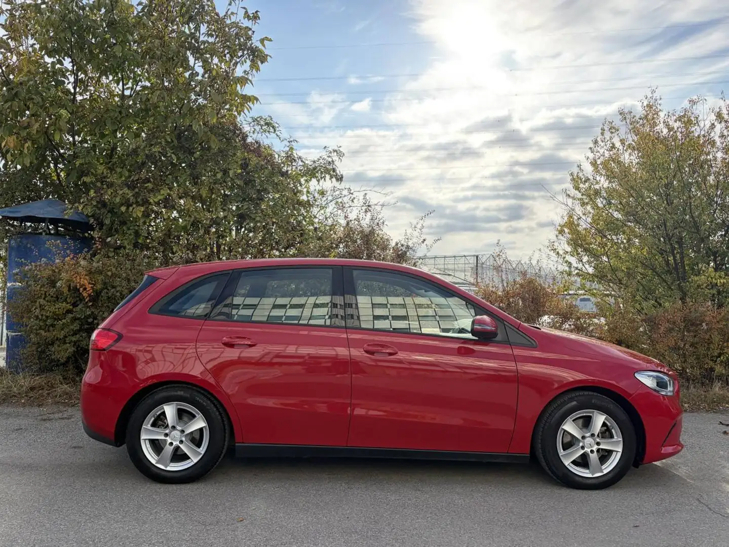 Mercedes-Benz B 180 B 180 *viele EXTRAS* 22.500KM alle Service Rot - 2