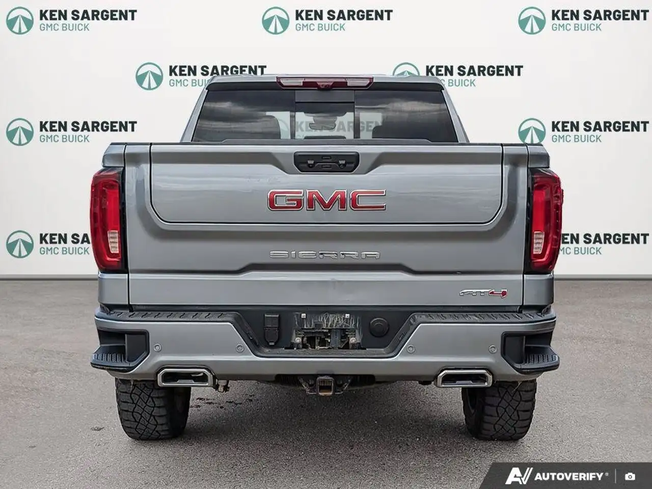 GMC Sierra 1500 снимка GMC Sierra 1500