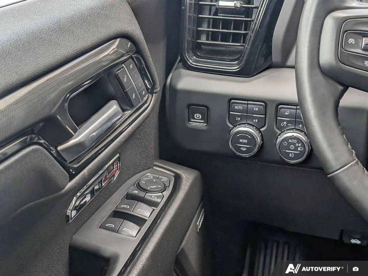 GMC Sierra 1500 fotografie GMC Sierra 1500