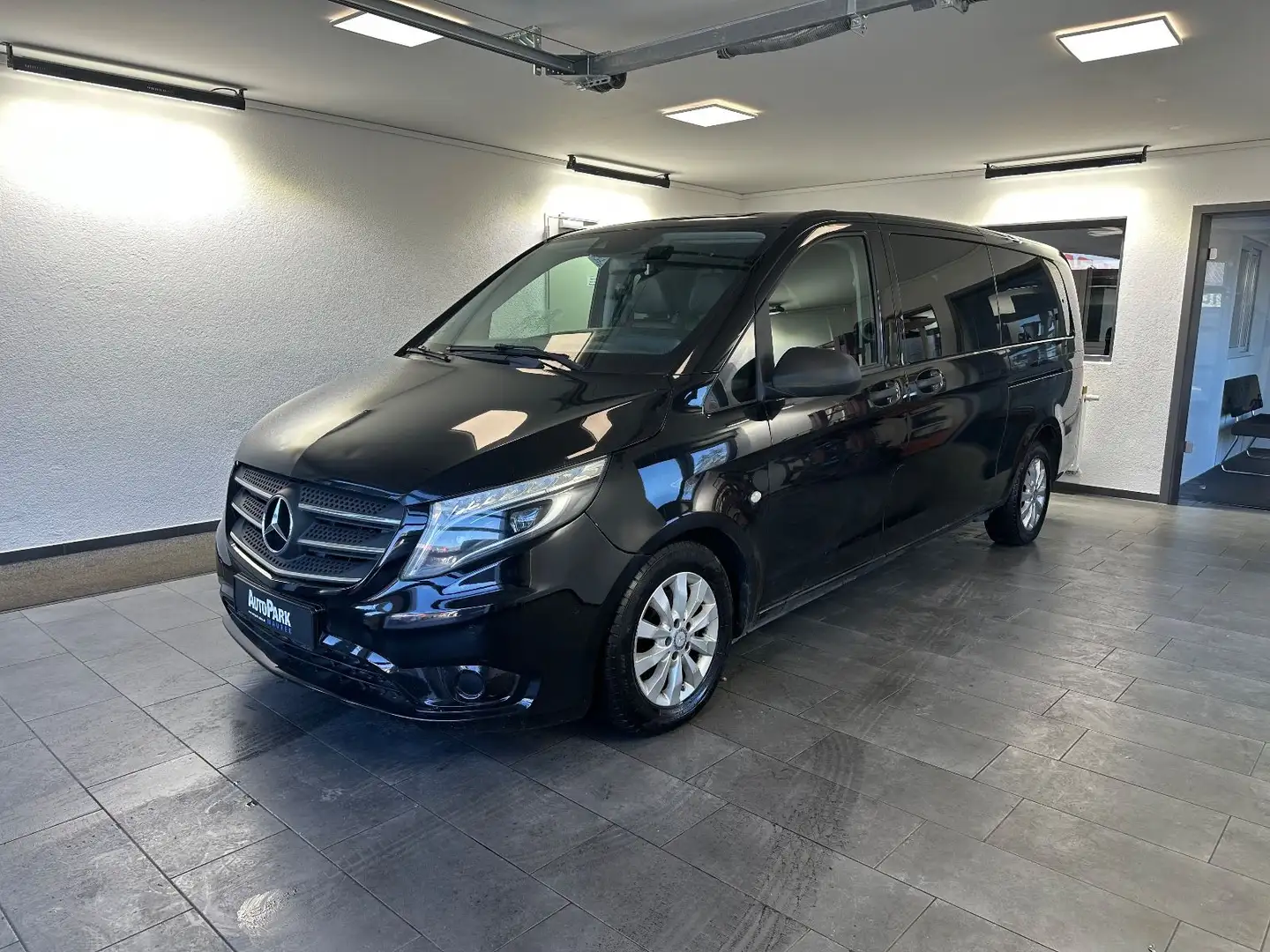 Mercedes-Benz Vito Tourer 114/116 CDI Spur*Spiegel*LED*SHZ* Schwarz - 2