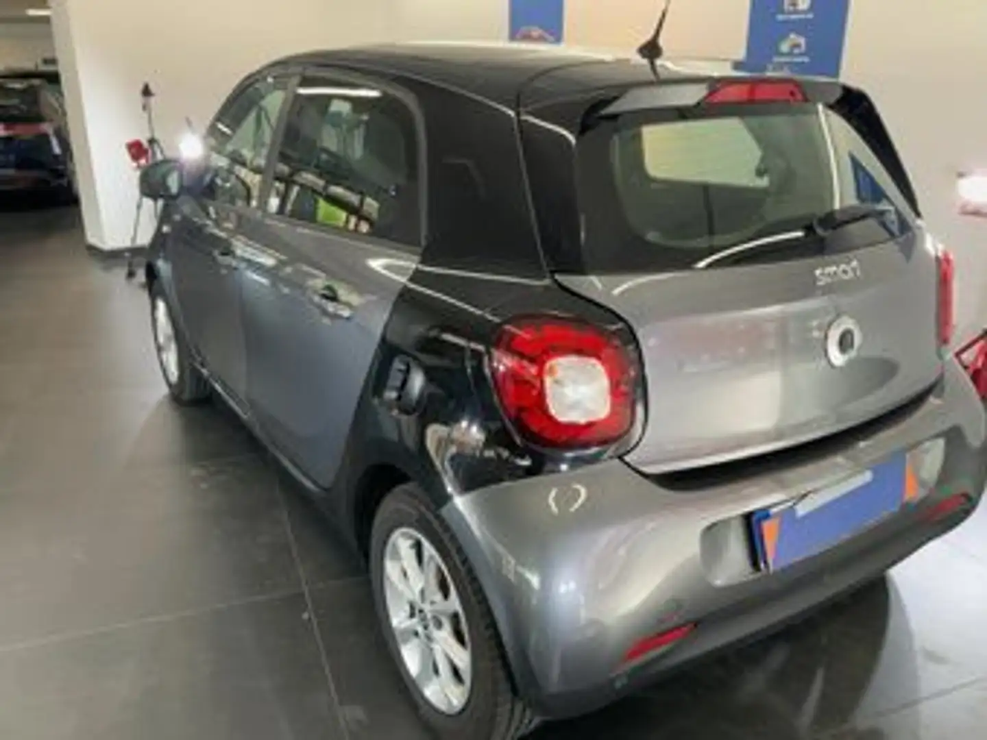 smart forFour forfour Passion NAVI*PDC*SHZ*PANO*2HD Grau - 2