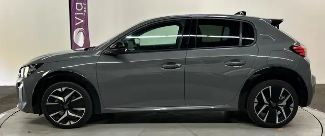 Peugeot 208 view 4