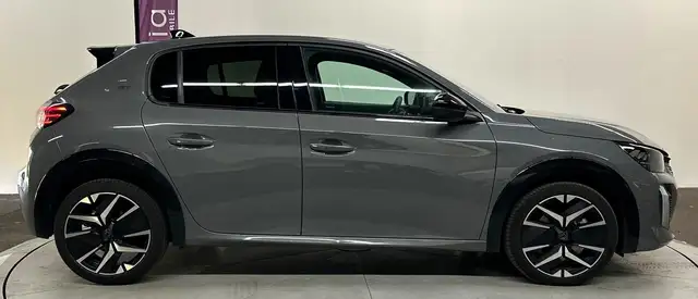 Peugeot 208 view 8