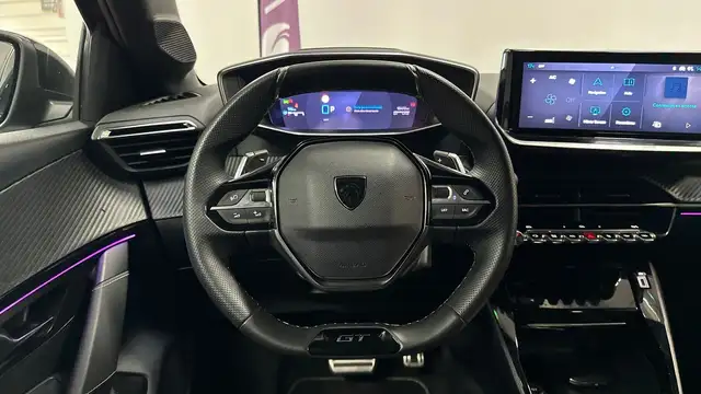 Peugeot 208 view 13