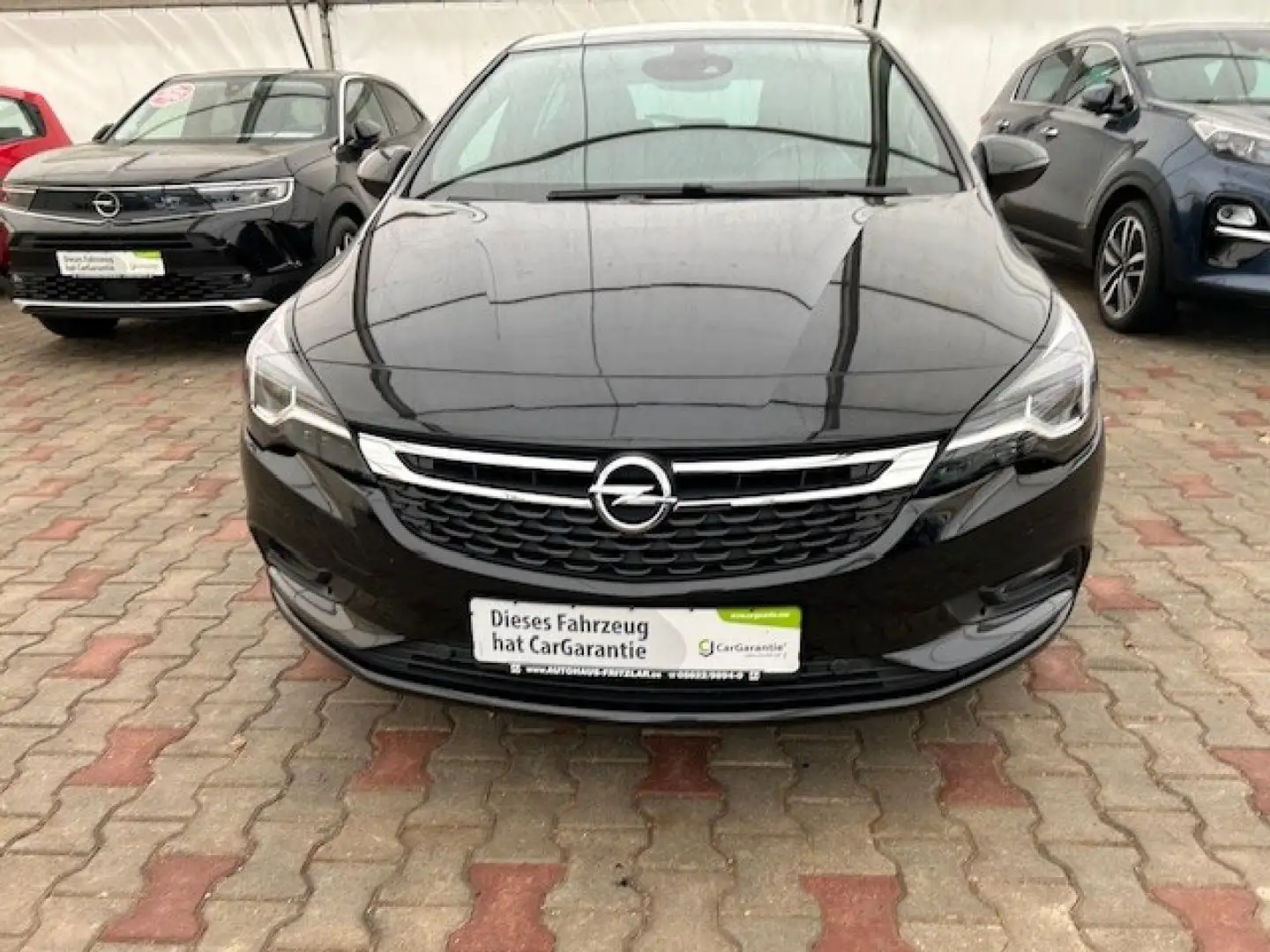 Opel Astra Dynamic Schwarz - 2