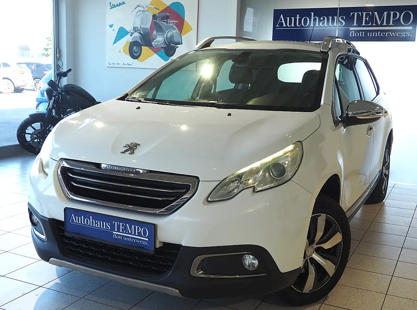Peugeot 2008 1,6 BHDI Allure --Einparkhilfe hinten-- Weiß - 1
