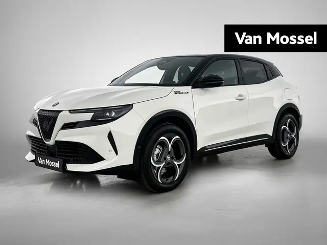 Alfa Romeo Junior 1.2 Turbo Hybrid Ibrida Sport Speciale 145pk | Nav