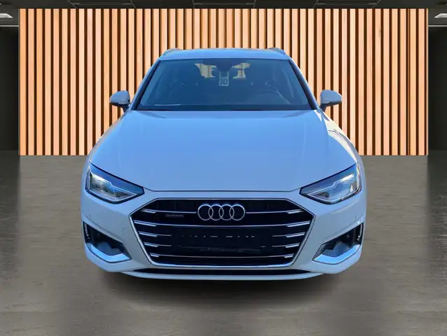 Audi A4 view 15