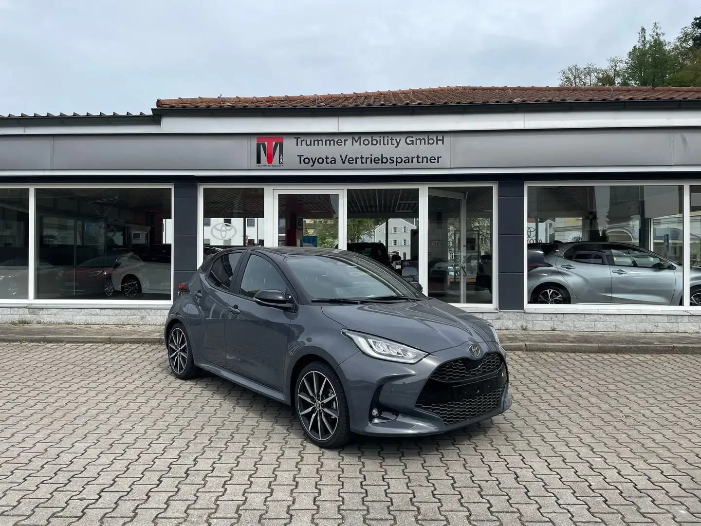 Toyota Yaris Hybrid 130 1.5 VVT-i GR SPORT I JBLI HEAD-UP I Gris - 1