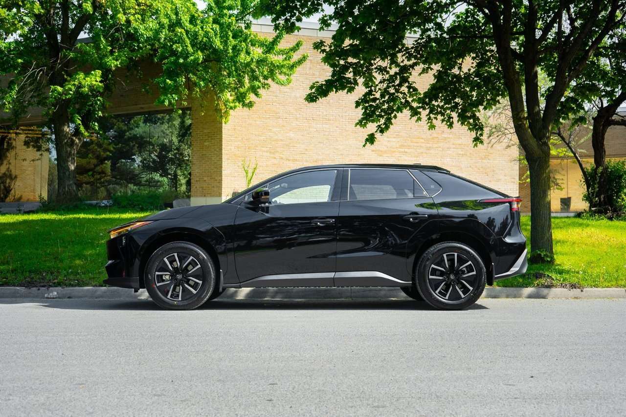 2026 Toyota bZ XLE — снимка 1