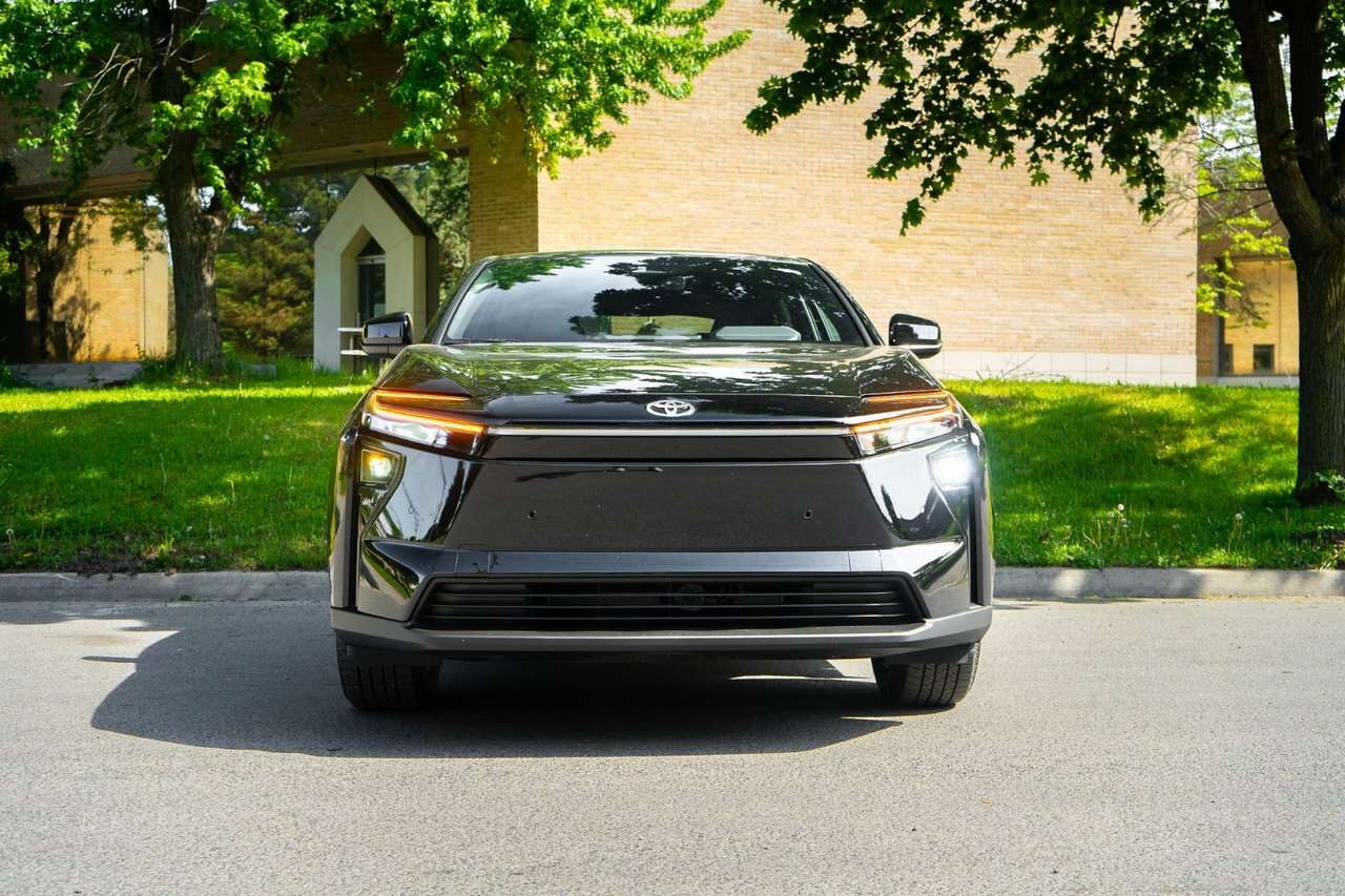2026 Toyota bZ XLE — снимка 1