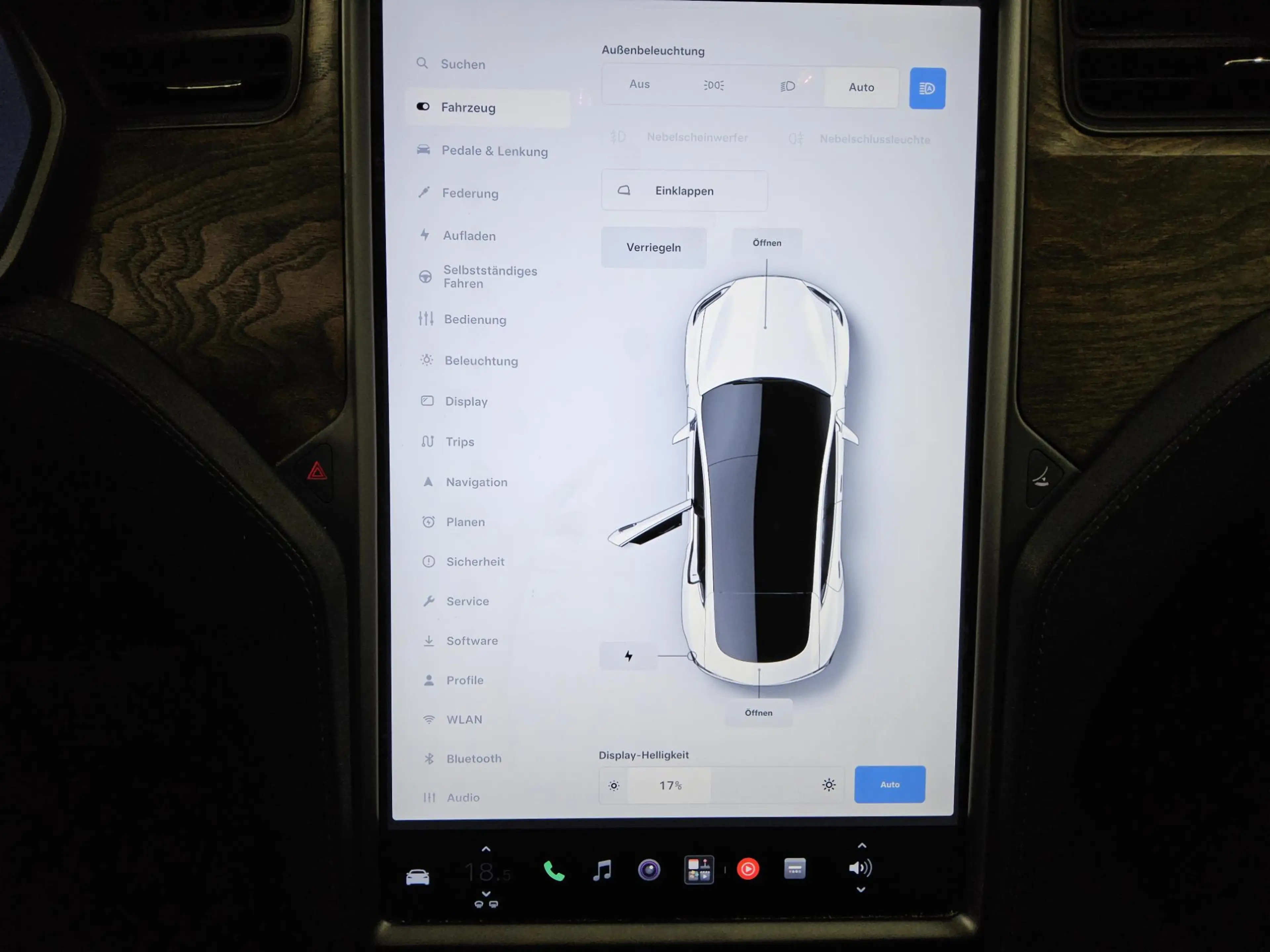 Tesla Model S Maximale-Reichweite Navi LED Pano 360 — photo 7