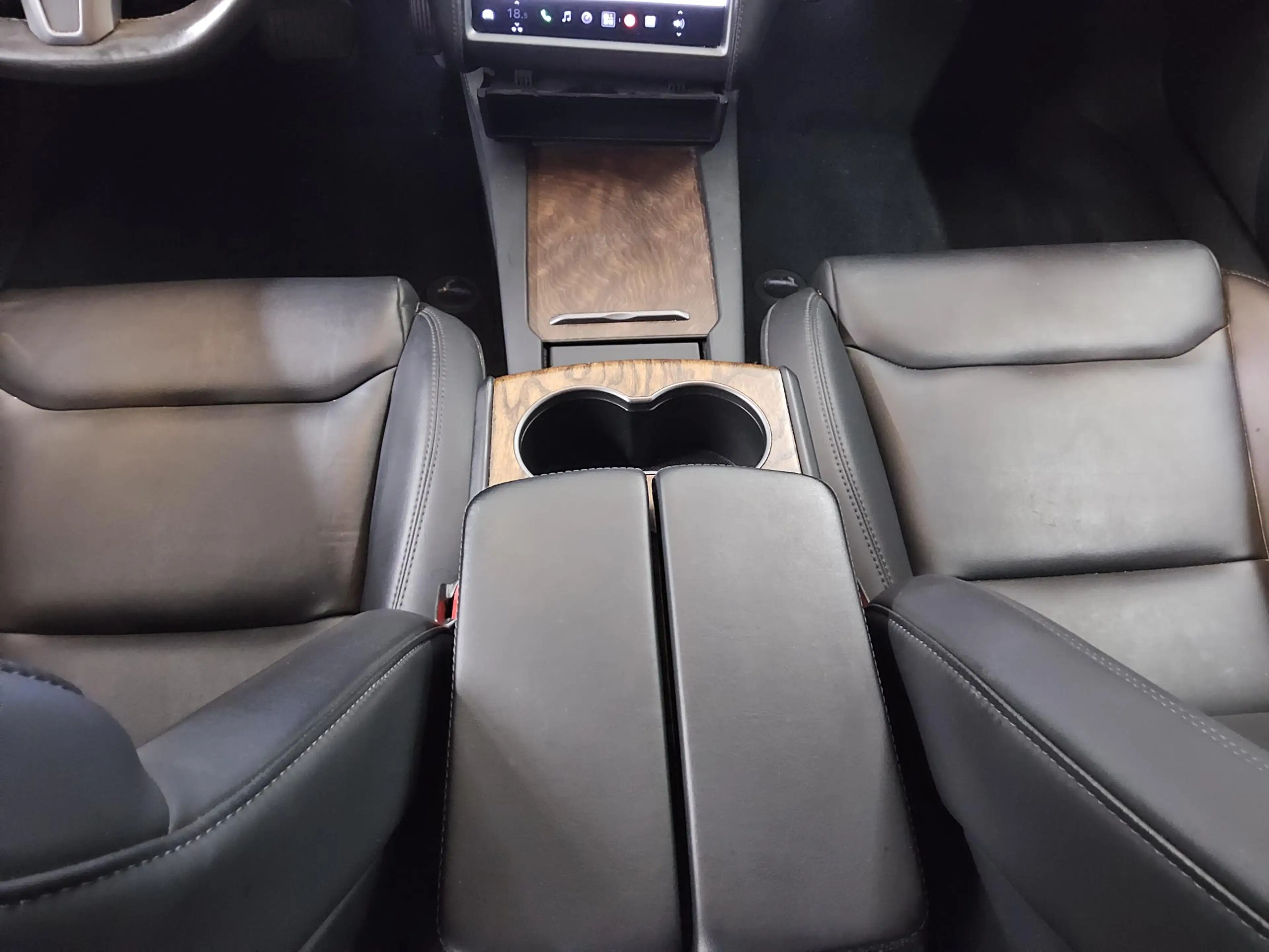 Tesla Model S Maximale-Reichweite Navi LED Pano 360 — photo 6