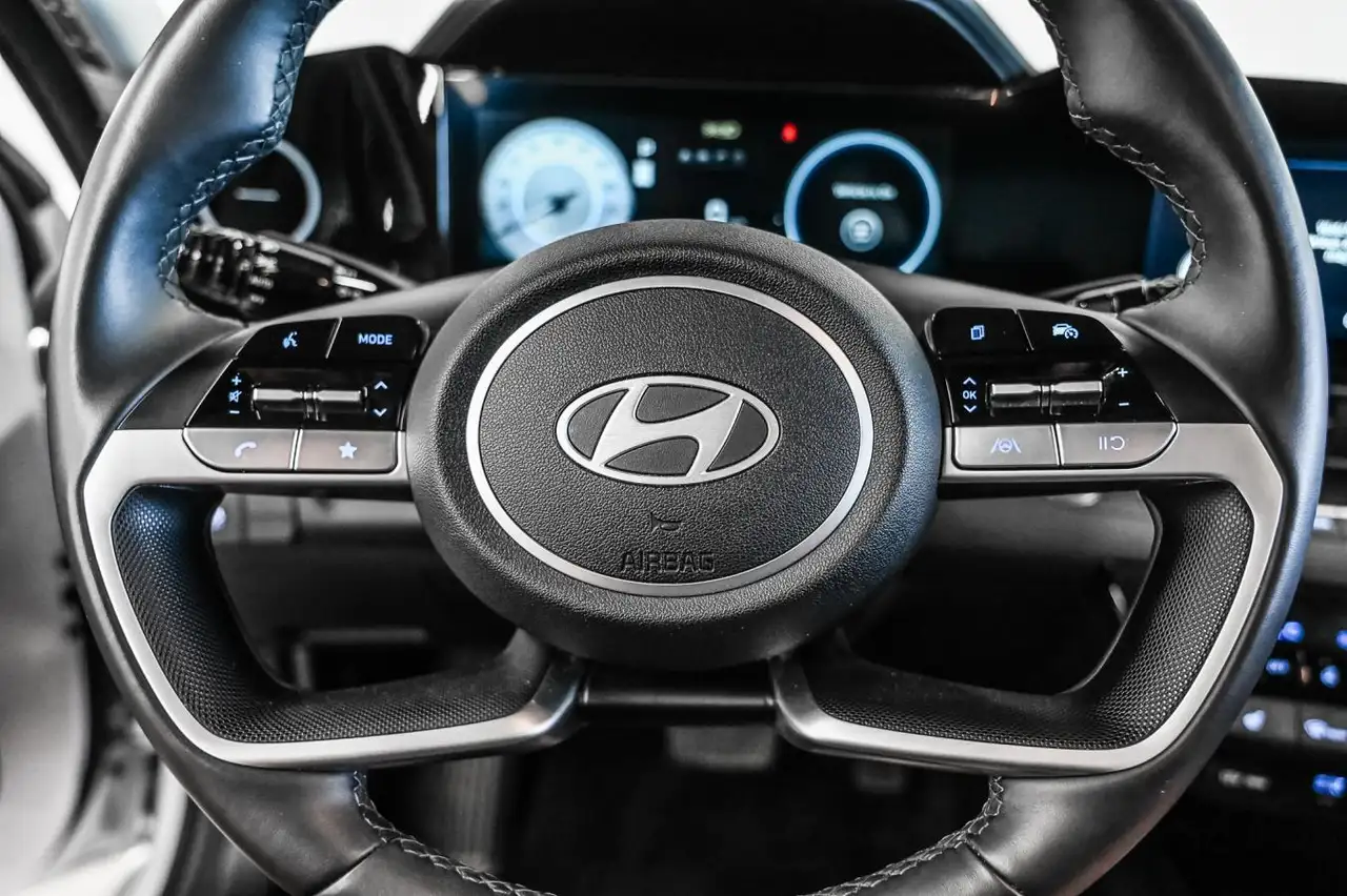 Hyundai ELANTRA снимка Hyundai ELANTRA