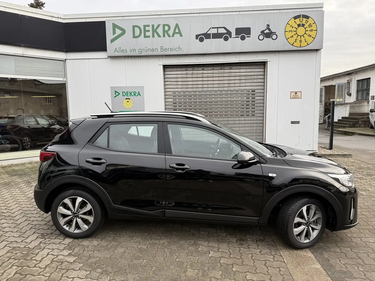 Kia Stonic 1.0 T-GDI 100 OPF Vision mit Klima/Navi/Alus/PDC/ Noir - 2