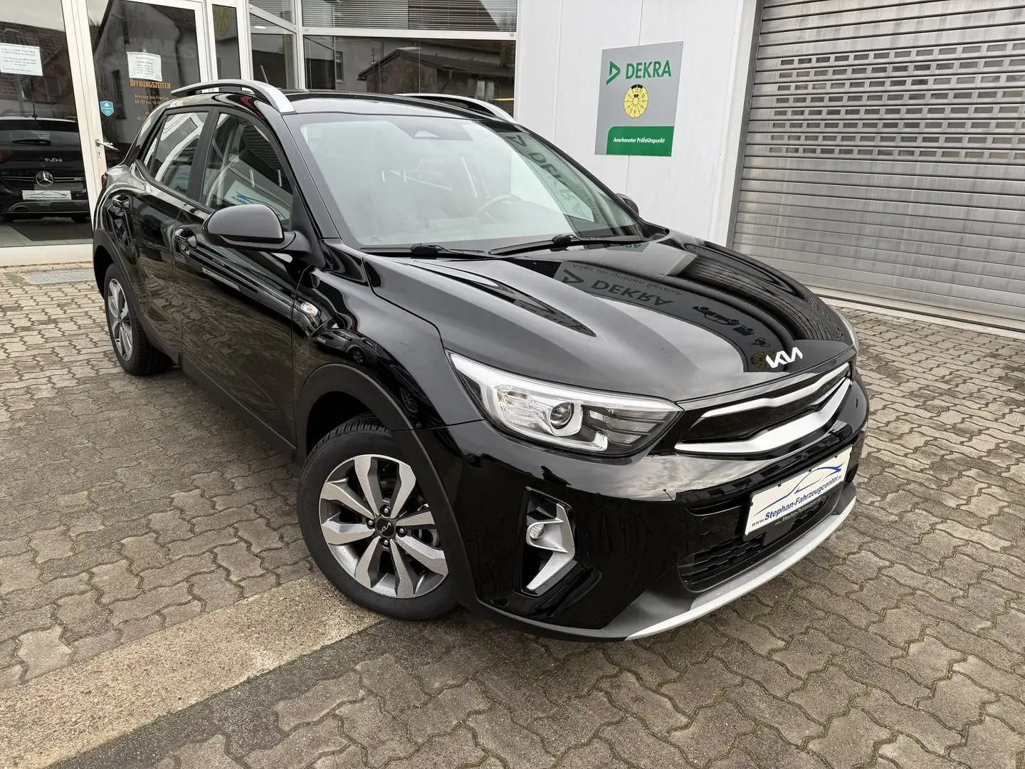 Kia Stonic 1.0 T-GDI 100 OPF Vision mit Klima/Navi/Alus/PDC/ Noir - 1