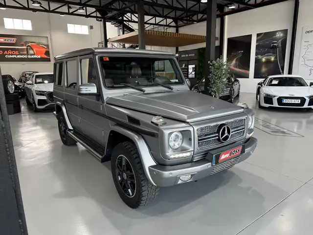 Mercedes-Benz G-Class view 4