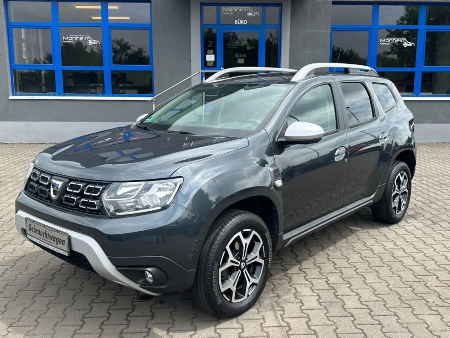 Dacia Duster II Anniversary Grau - 1
