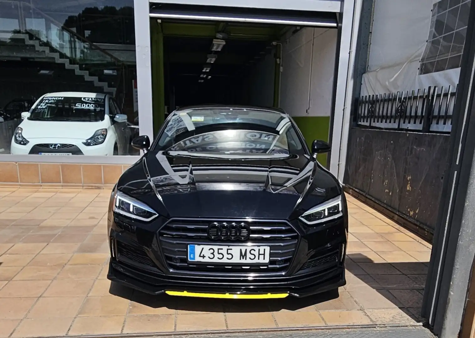 Audi A5 Coupé 2.0 TFSI S Line 140kW Zwart - 1