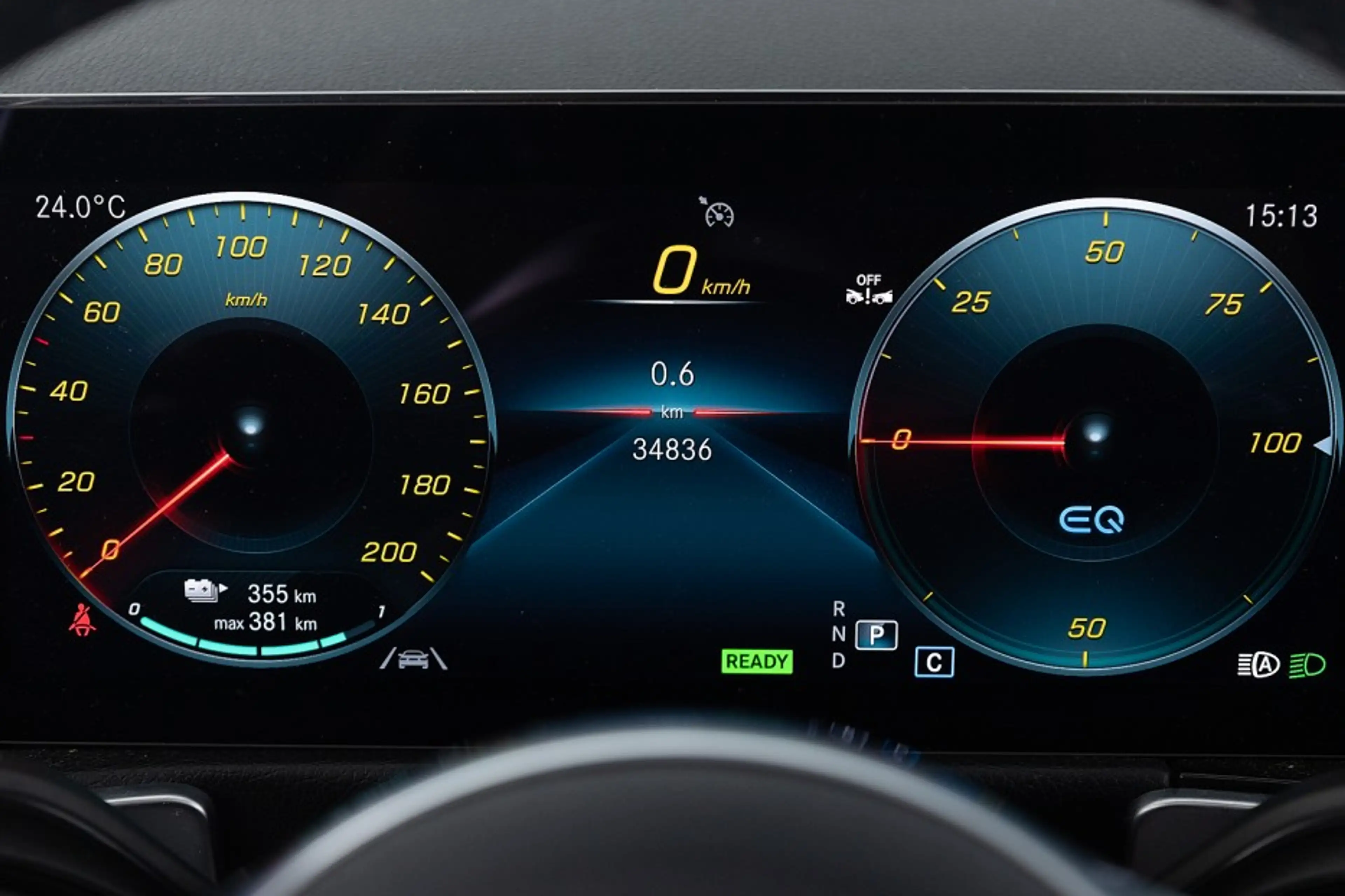 Mercedes-Benz EQB 250 AMG Line 67kwh 7-PERSOONS | PANORAMA | AMBIENT LIG — photo 25