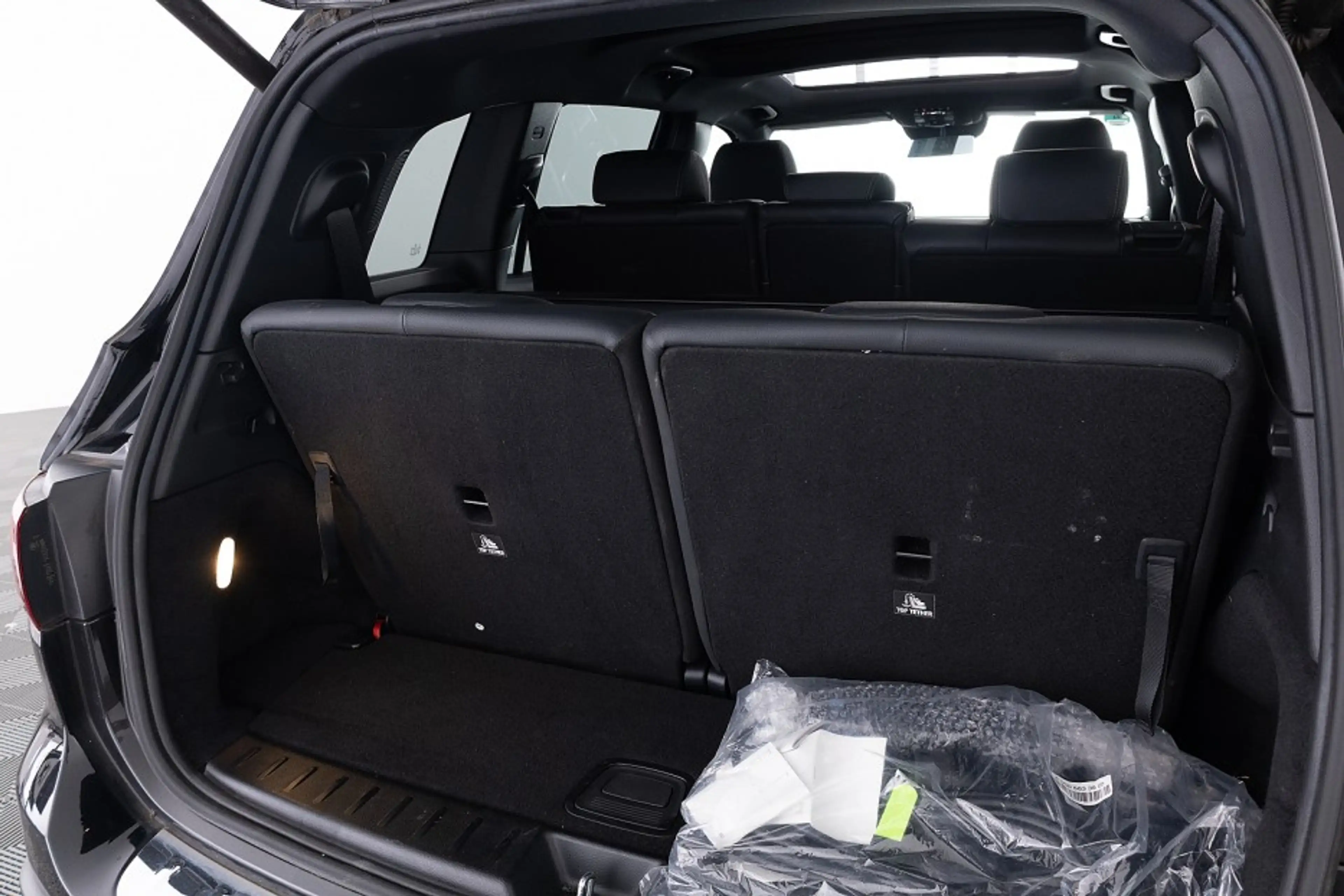 Mercedes-Benz EQB 250 AMG Line 67kwh 7-PERSOONS | PANORAMA | AMBIENT LIG — photo 32