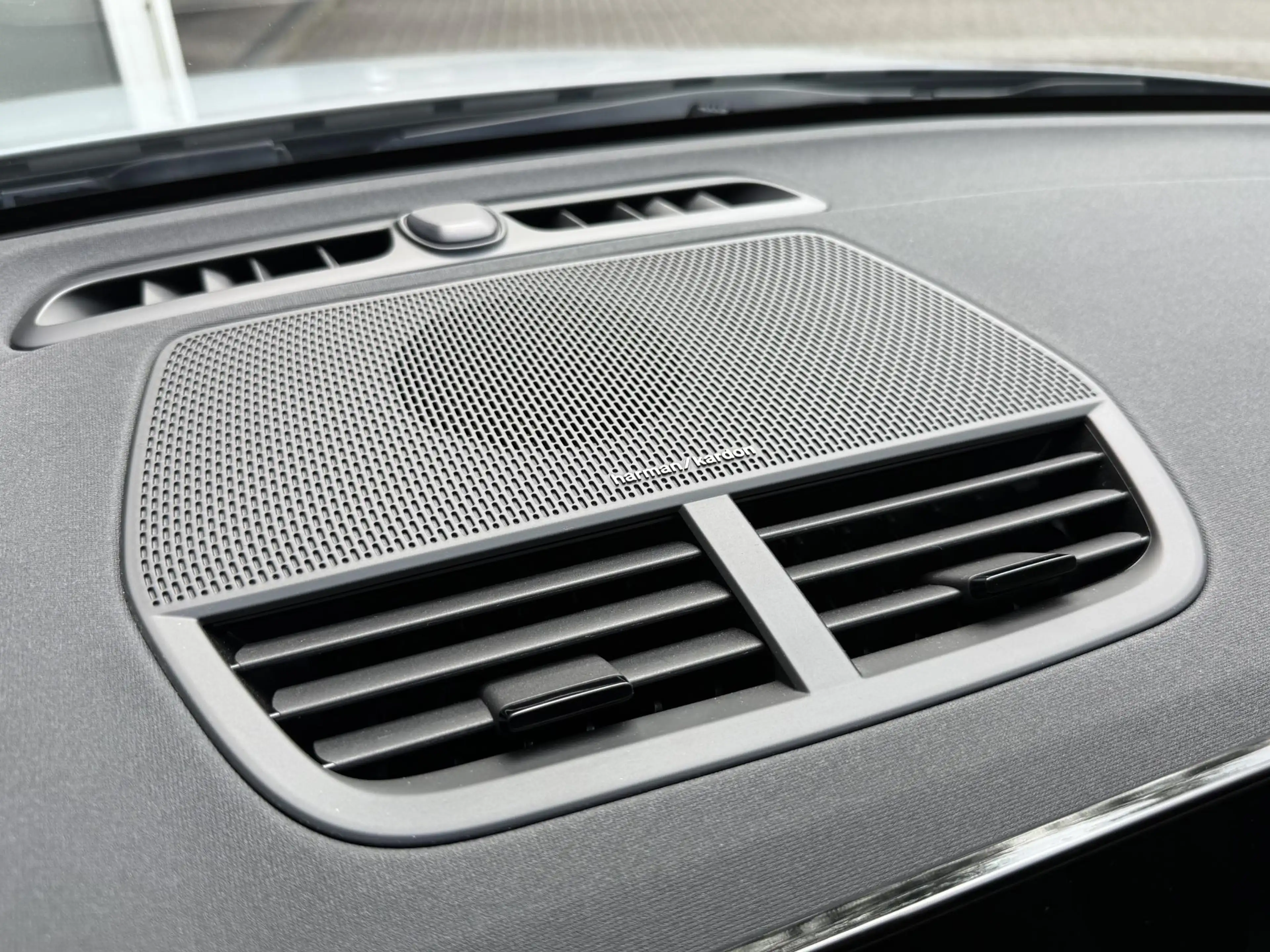 Polestar 2 Standard Range Single Motor 69 kWh |Panorama|Harma — photo 23
