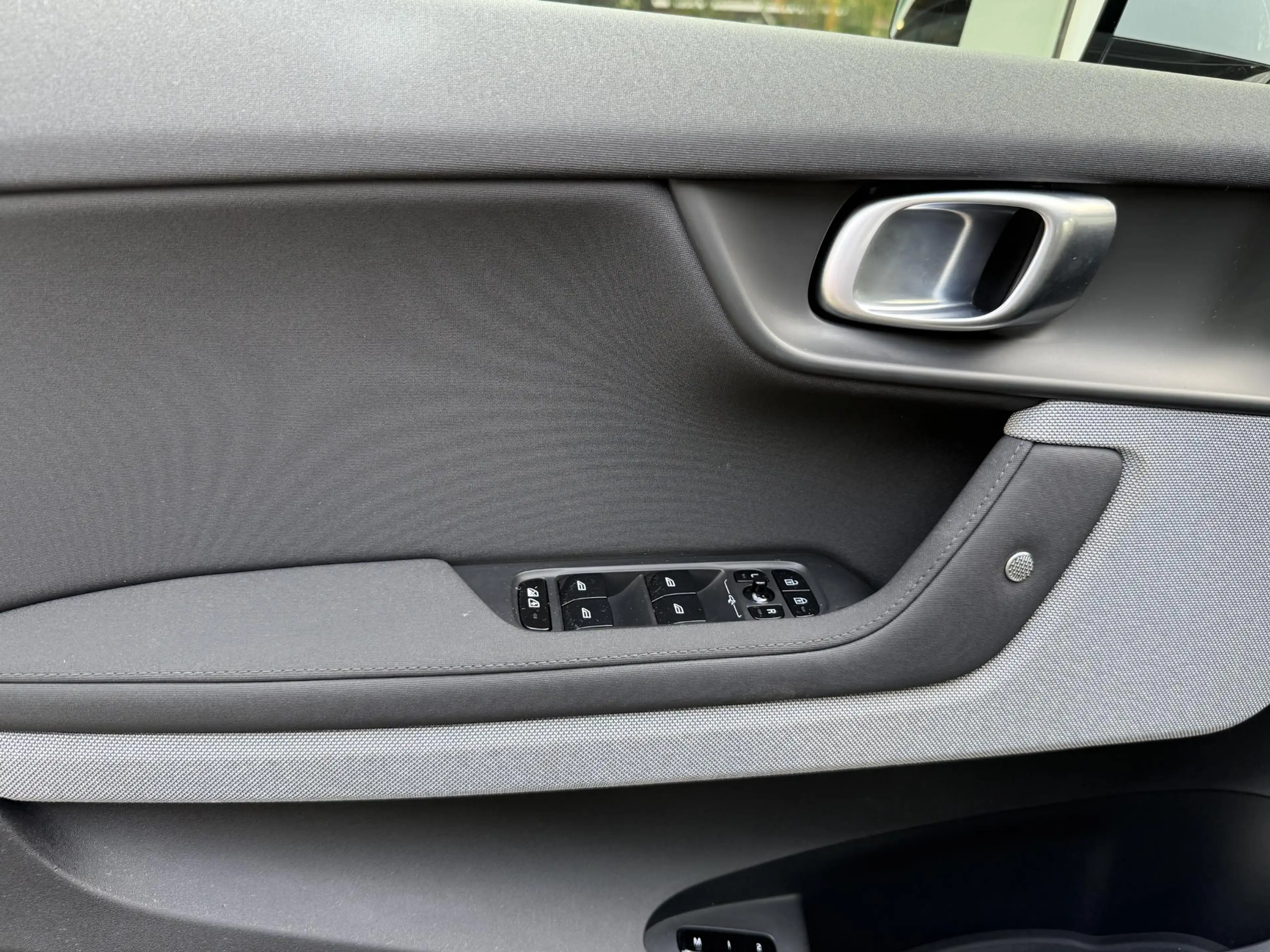 Polestar 2 Standard Range Single Motor 69 kWh |Panorama|Harma — photo 32