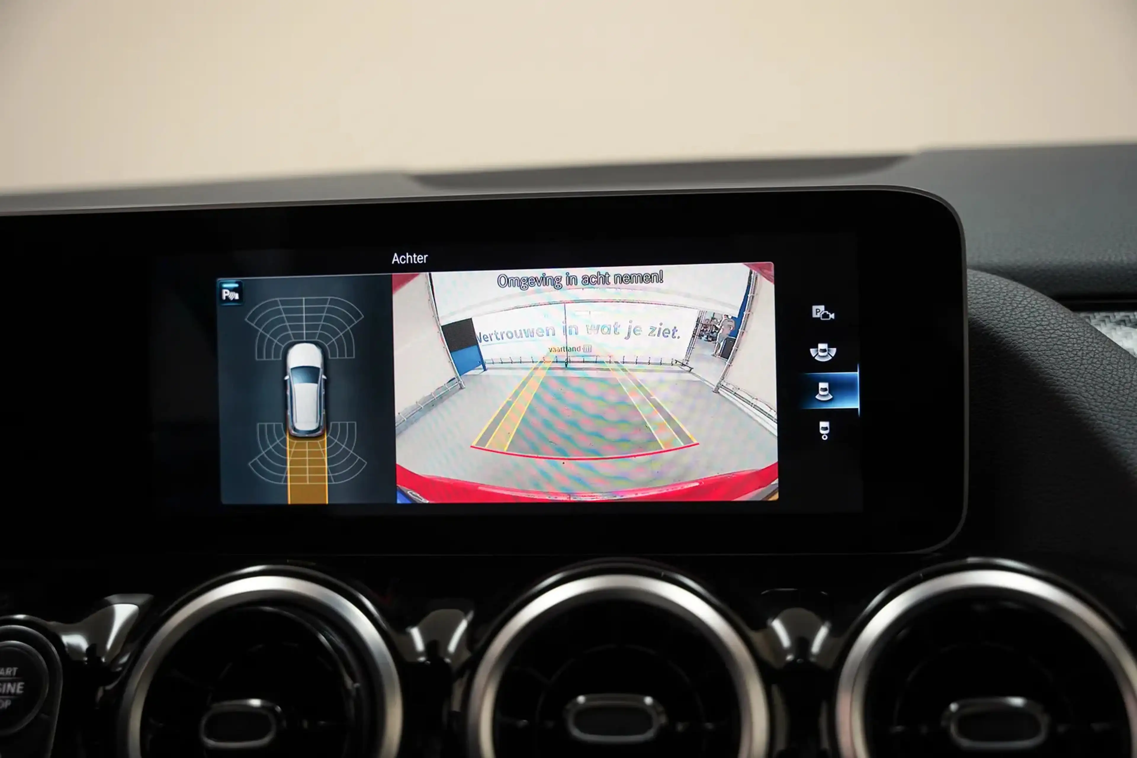 Mercedes-Benz B 200 AMG-Line Night Aut. [ Panorama LED Navi Camera] — photo 7