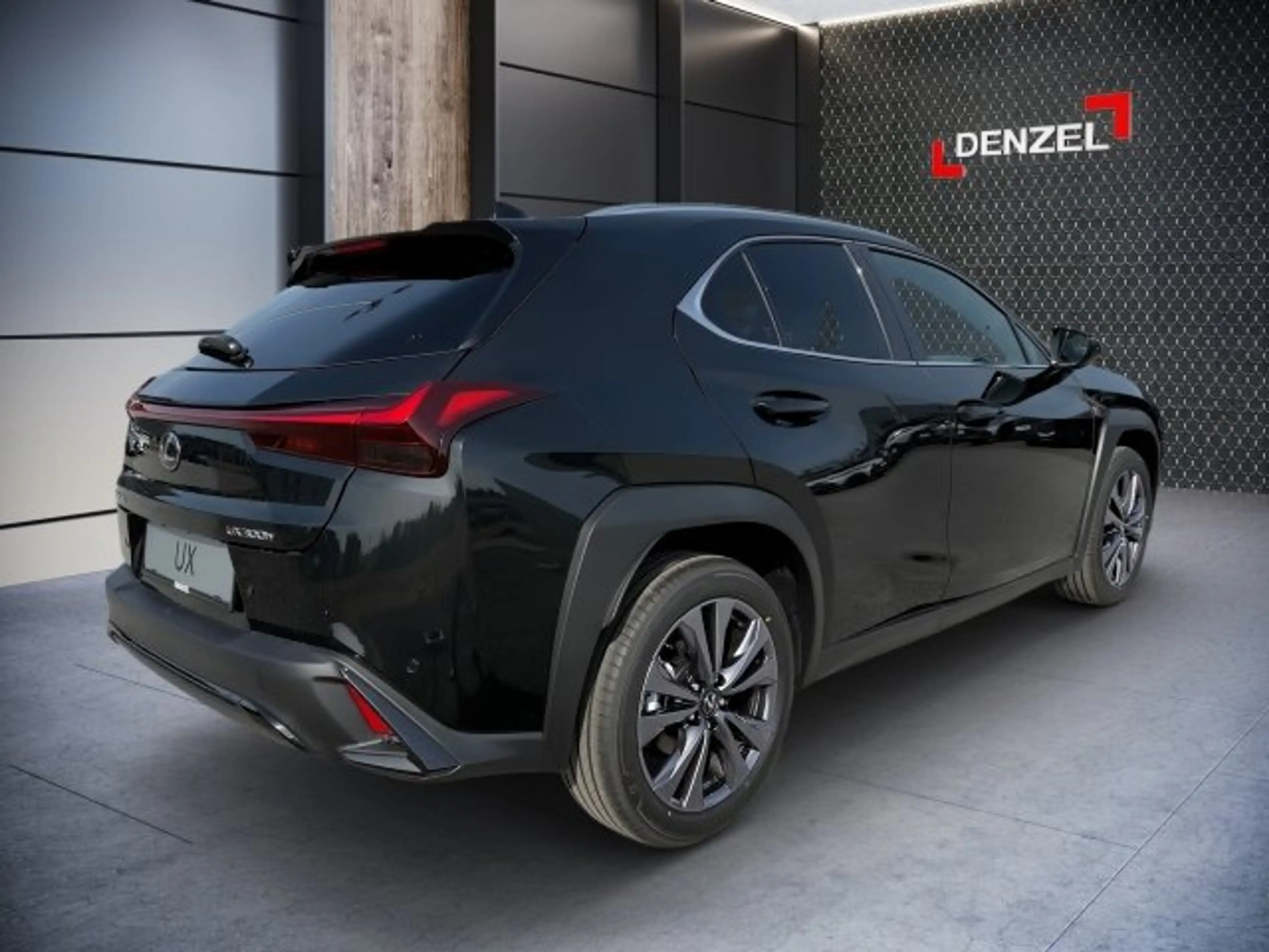 Lexus UX 300h F-Sport Design FWD Hybrid — photo 4