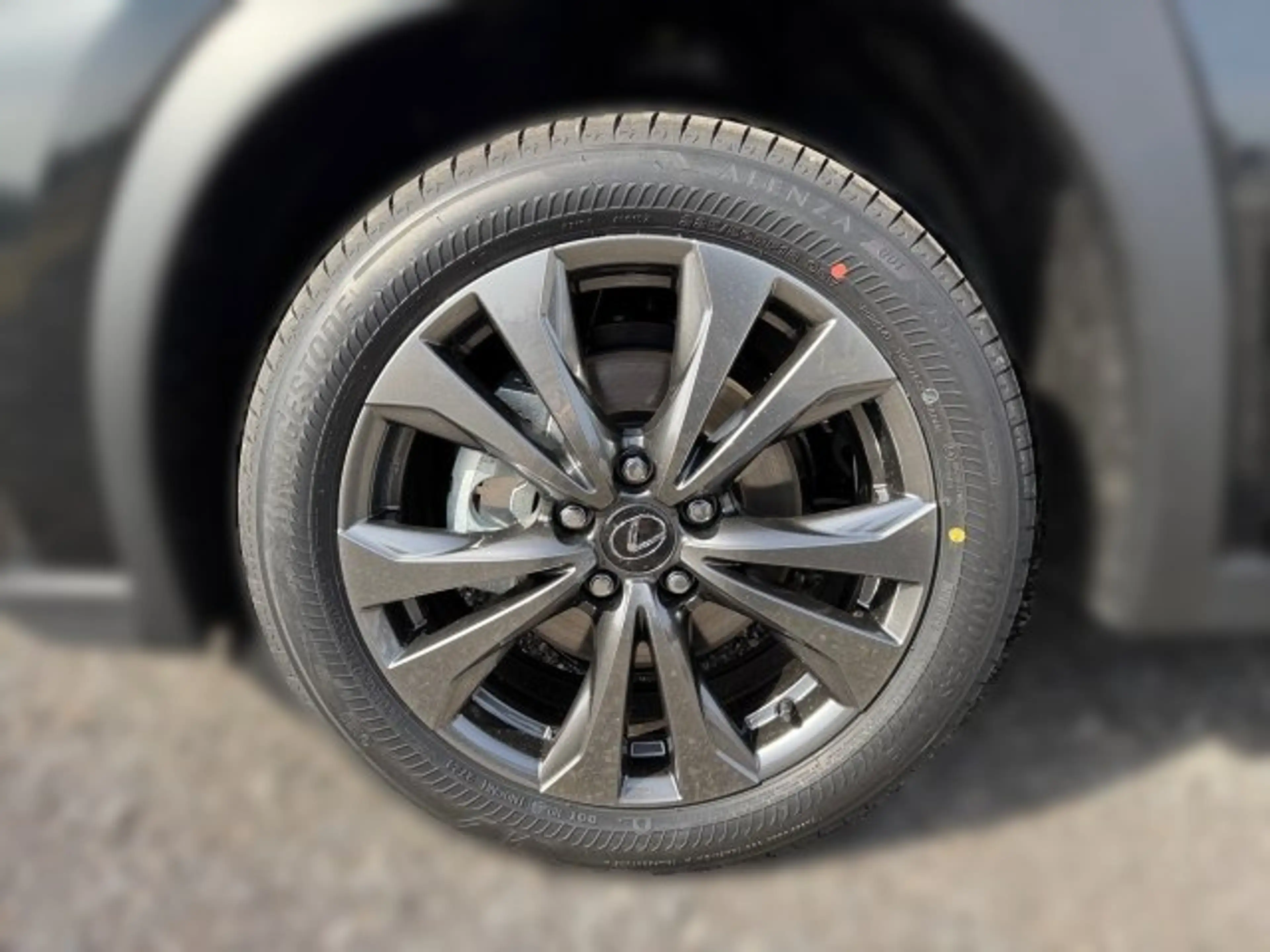 Lexus UX 300h F-Sport Design FWD Hybrid — photo 5