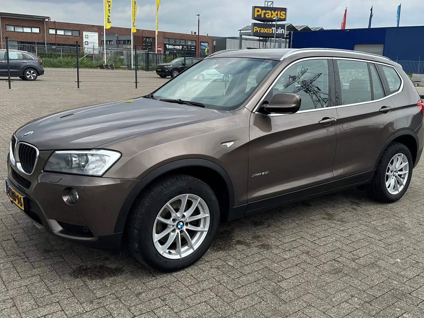 BMW X3 Overig xDrive20i High Exec. Bruin - 2