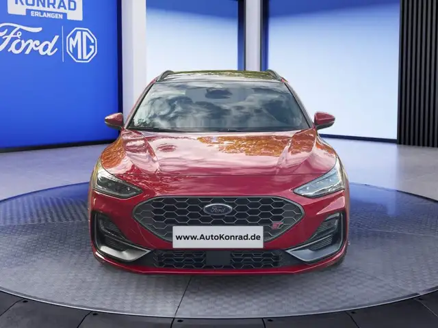Ford Focus view 2