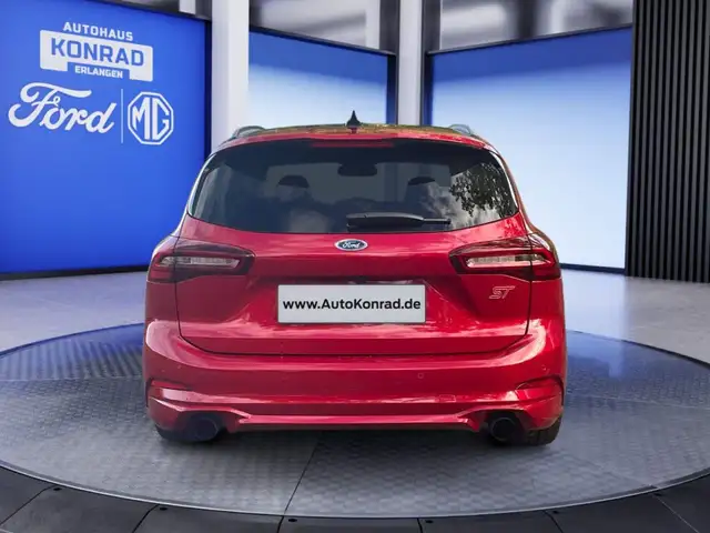Ford Focus view 6