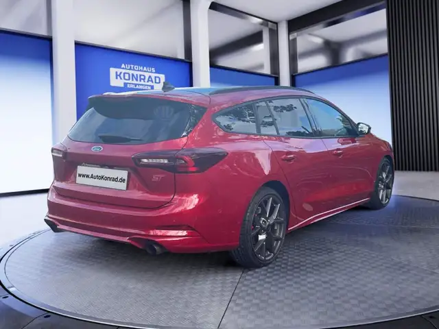 Ford Focus view 5