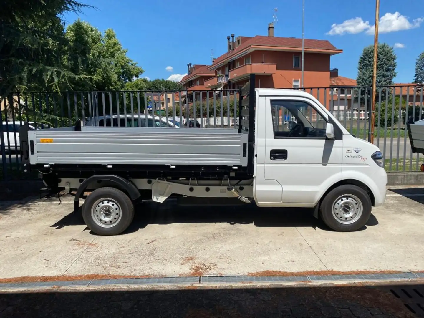 Giotti Victoria Gladiator TOP 1.5 100cv Ribaltabile Trilaterale Blanco - 2