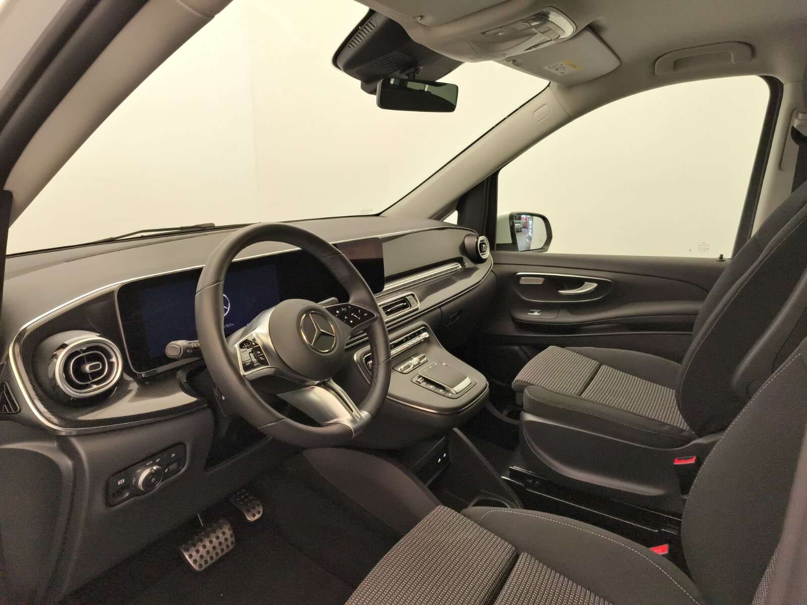 Mercedes-Benz V 220
