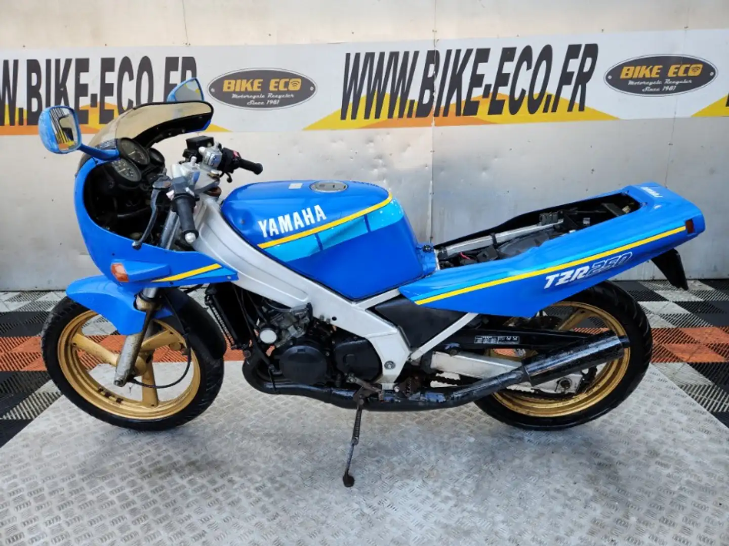 Yamaha TZR 250 Bleu - 2