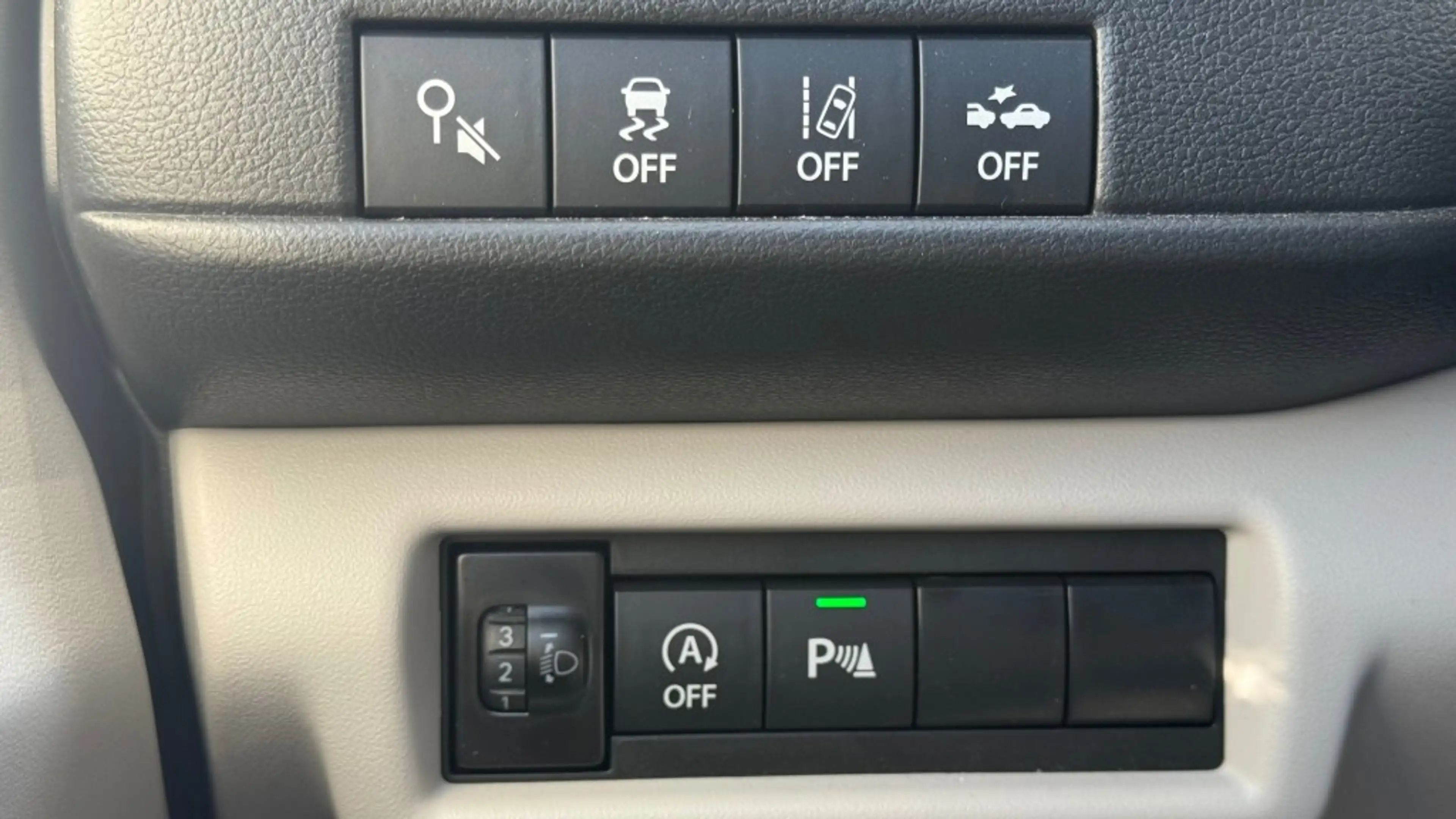 Suzuki Swift 1.2 SELECT SMARTHYB. AUT All-weather band — photo 18