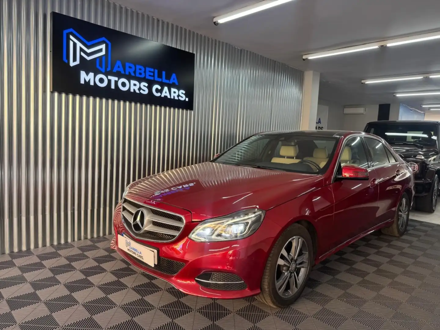 Mercedes-Benz E 350 BT Avantgarde Plus 4M 7G Plus Mauve - 1