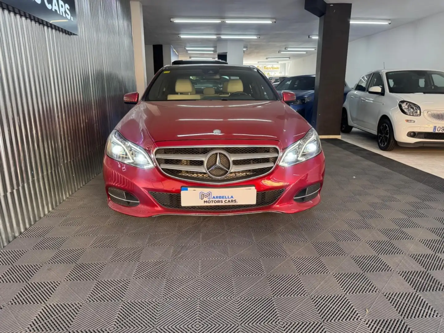 Mercedes-Benz E 350 BT Avantgarde Plus 4M 7G Plus Mauve - 2