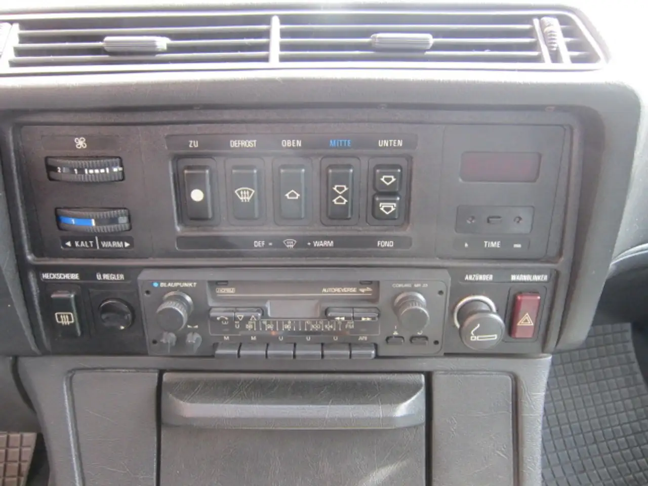 BMW 732 7er-Reihe (E23/E27), foto 11