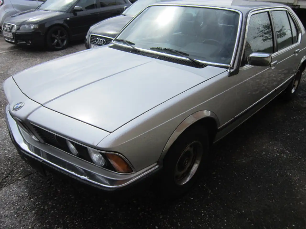 BMW 732 7er-Reihe (E23/E27), foto 3