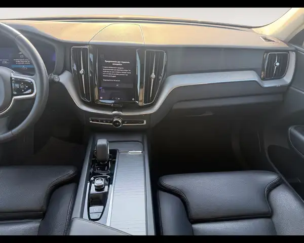Volvo XC60 view 11